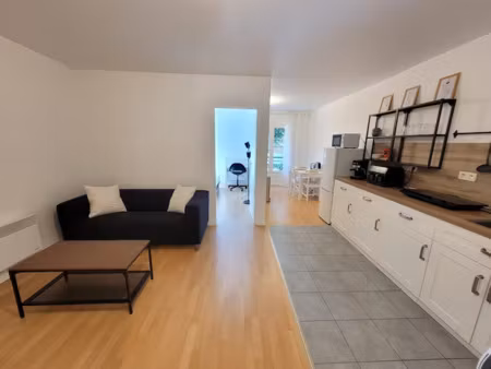 location meublée appartement 3 pièces 55 m² à amiens (80000)  880 €