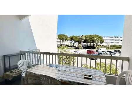 port camargue – plage nord studio cabine climatisé avec terrasse et parking – proche plage
