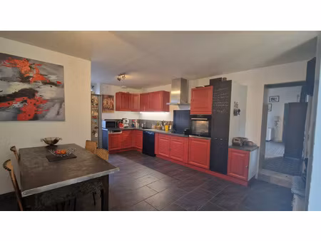 maison ancienne entièrement rénovée de 196 m2