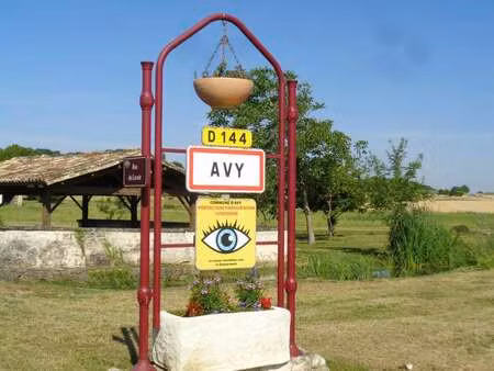vente terrain à avy (17800) : à vendre / 2000m² avy