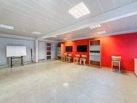 bureau à louer (50m²) sur le marché aux herbes à bruxelles.