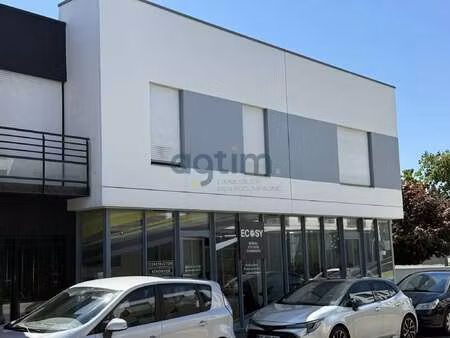 location bureaux et commerces à montaigu (85600) : à louer / montaigu