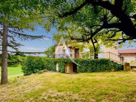 belle maison familiale en campagne ..