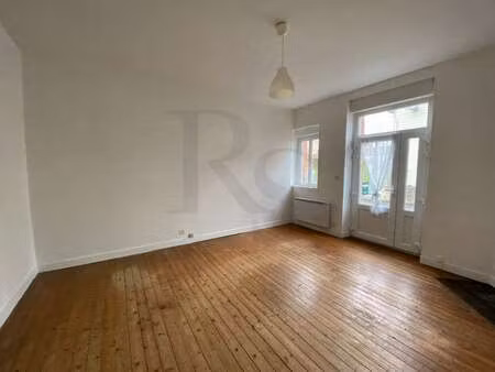 location maison à saint-georges-des-groseillers (61100) : à louer / 75m² saint-georges-des