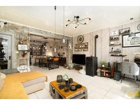 *** plus de visite possible / sous-compromis *** jolie mais