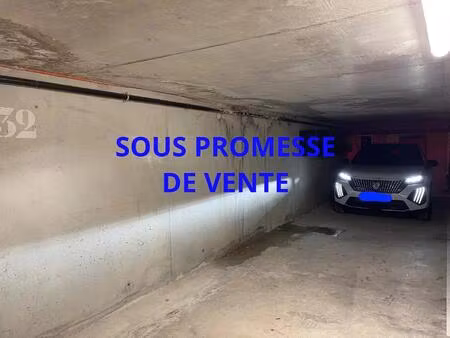 double parking en enfilade sécurisé dans un garage en sous-sol niveau rdc