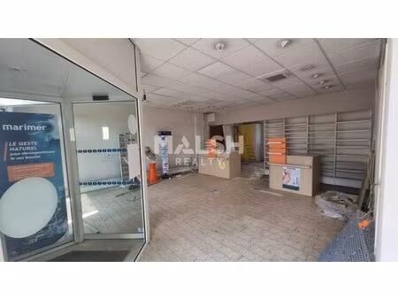 achat local commercial 84m²