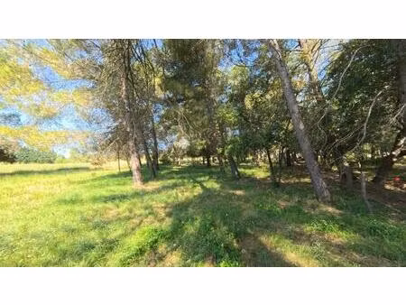 sillans-la-cascade  terrain à bâtir de 1482m².