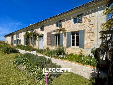 maison 9 pièce(s)  neuvicq