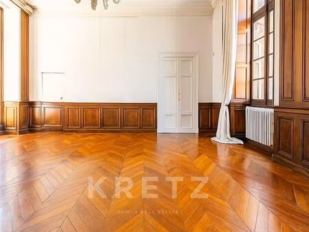 appartement de réception dans hôtel particulier hyper-centre dij