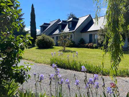 proche de bléré  grande maison sur parc de 3 776m² constructibles