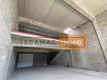 local d'activités de 258m²