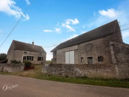 en exclusivité   dans l' auxois maison de caractère
