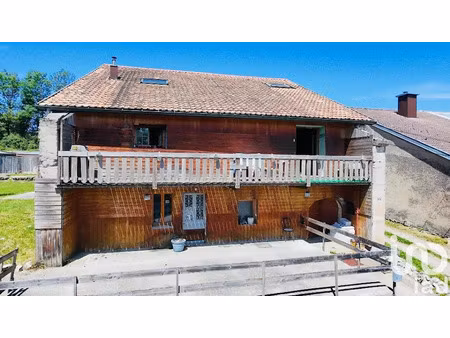 vente maison 10 pièces 215 m² à viry (39360)  359 000 €