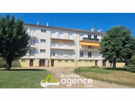 vente appartement 4 pièces 83.66 m² à vierzon (18100)  66 000 €