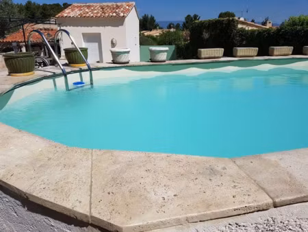 location meublée appartement 1 pièce 25 m² à meyrargues (13650)  540 €