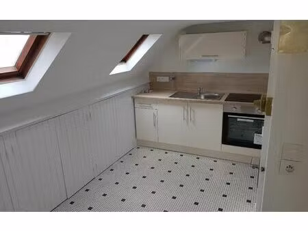 location appartement  m² t-2 à mamers  425 €