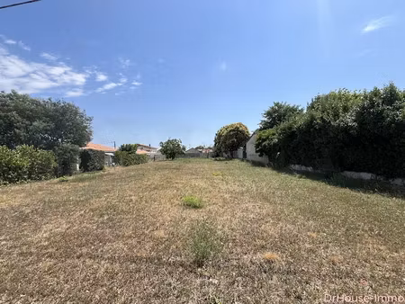 vente terrain 546 m² à macau (33460)  143 775 €