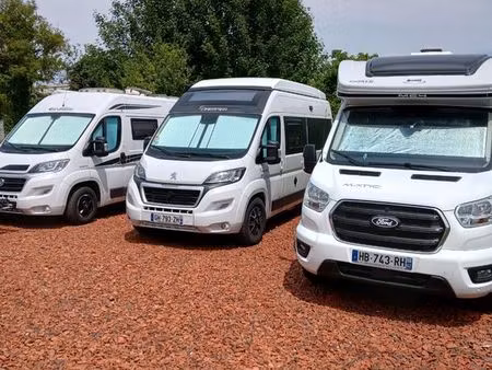 place de parking camping-car