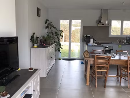 location maison 4 pièces 90 m² à vernosc-lès-annonay (07430)  920 €