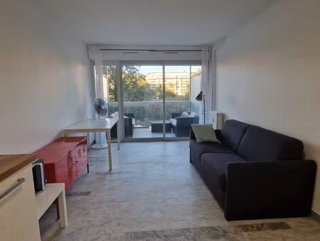 a louer studio disponible de janvier au 30 juin 2026.