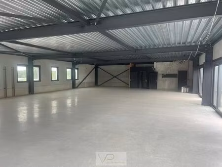 bureau spacieux avec entrepôt à vendre à herentals