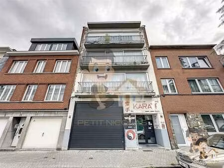 3 appartements entièrement rénovés !