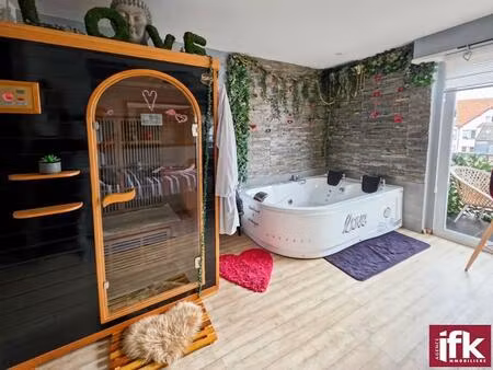 colmar centre-gare studio meublé de 29 m² avec sauna  balcon et cave