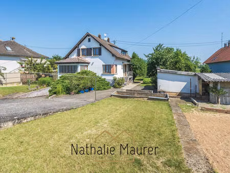 maison bourgeoise spacieuse et bien exposée