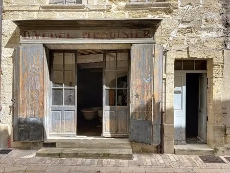 vente immeuble uzès 290 m² <meta name="description" content="situé dans une rue animée et 
