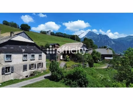 maison 5 pièces - 241 m²