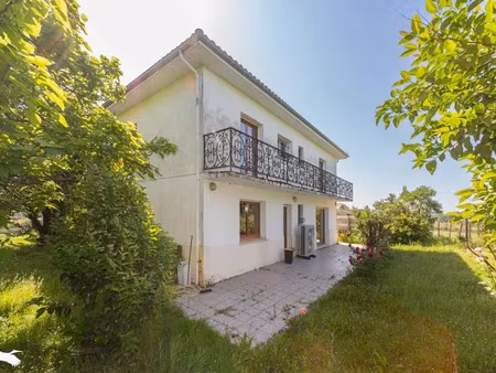 vente maison 7 pièces 174 m² à mombrier (33710)  234 300 €