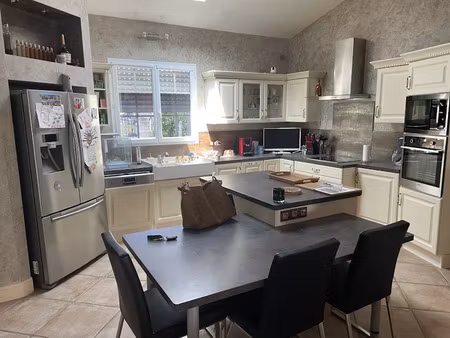 vente maison 7 pièces 184 m² à le seure (17770)  195 000 €