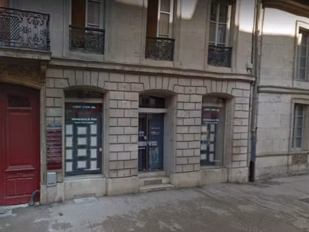 location local commercial besancon 25000