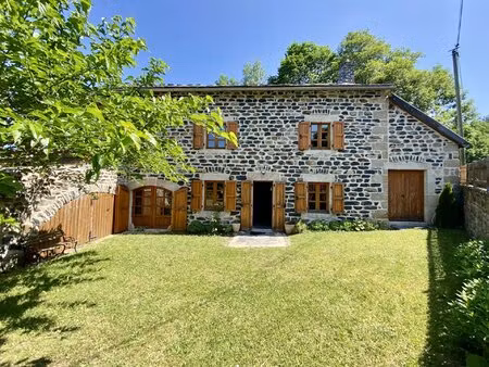 authentique ferme rénovée avec terrain