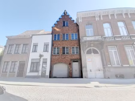 gezellige woning in hartje lier