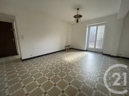 appartement f3 à louer - 3 pièces - 55 93 m2 - chateau landon - 77 - ile-de-france