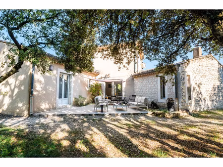 vente maison 6 pièces 202 m² saint-restitut (26130)
