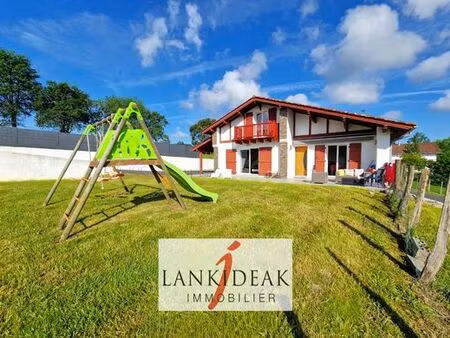 maison de prestige de 164 m2 en vente larressore  nouvelle-aquitaine