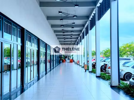 vente local commercial 161m2 fabrègues 34690 - 404250 € - surface privée