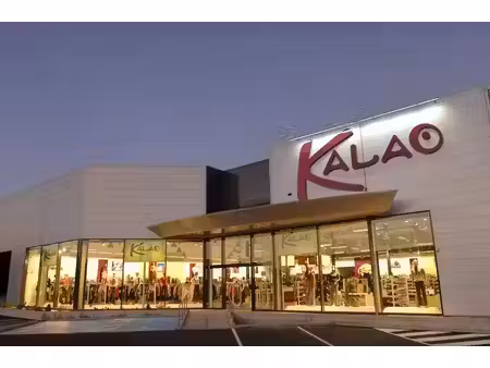 location local commercial onet-le-château 12850 - - surface privée