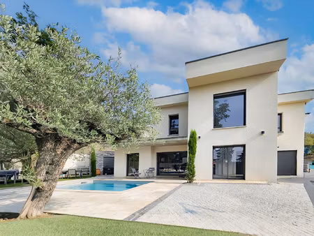 maison contemporaine en exclusivite