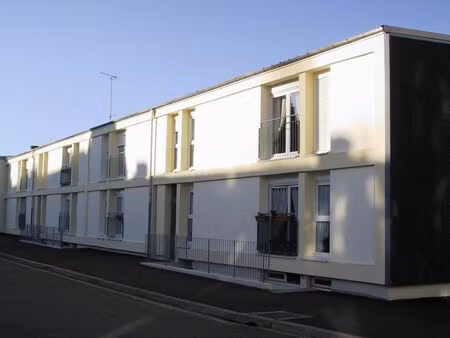 location appartement 4 pièces 74 m² à buzançais (36500)