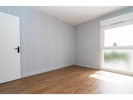 location appartement 4 pièces 76 m² à buzançais (36500)