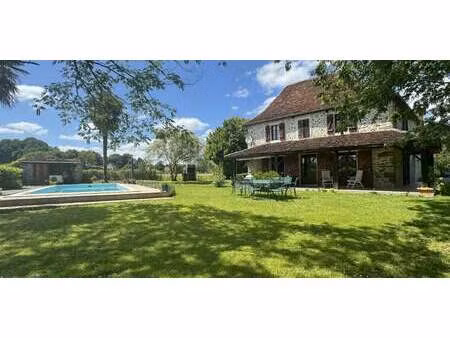 propriété avec piscine et jardin sauveterre-de-béarn (64)
