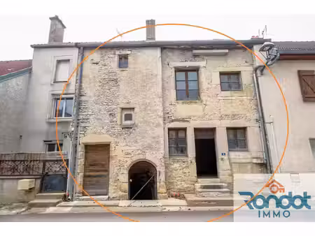 maison de village avec garage & exterieur