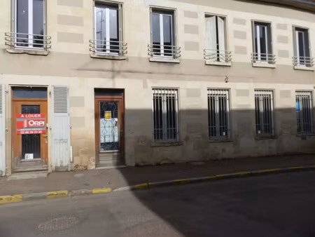 location bureau 81 m² à donzy (58220)