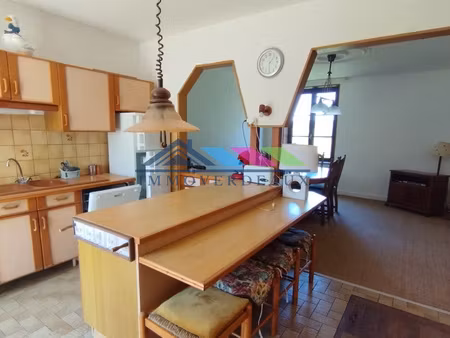 maison 150 m2 mitoyenne un côté  grand terrain  proche n4 et