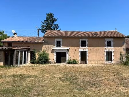 maison familiale avec 4 chambres  jardin  piscine et