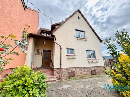 maison 6 pièces 10.60 ares de terrain.